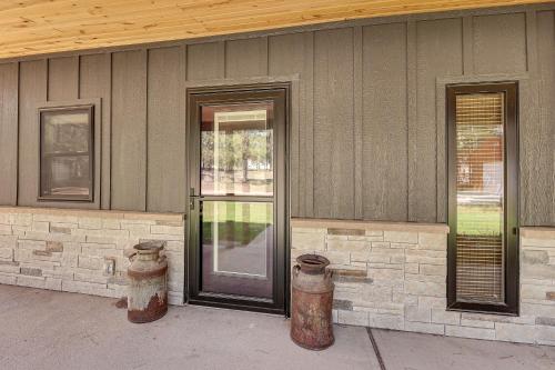 Private Black Hills Home with Corral Horses Welcome - image 12
