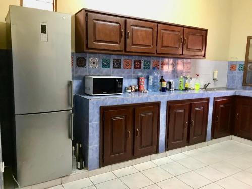 Villa La Somone piscine jardin personnel sur place – La Somone, VA