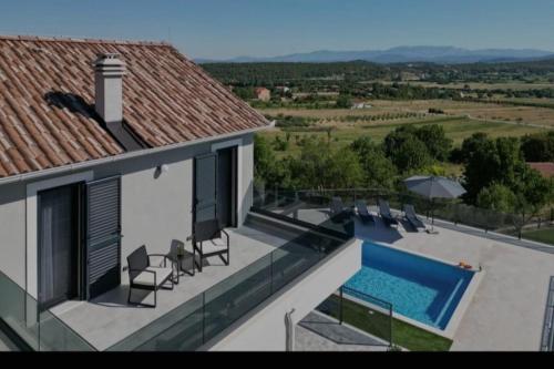 Villa Gold in Karakašica