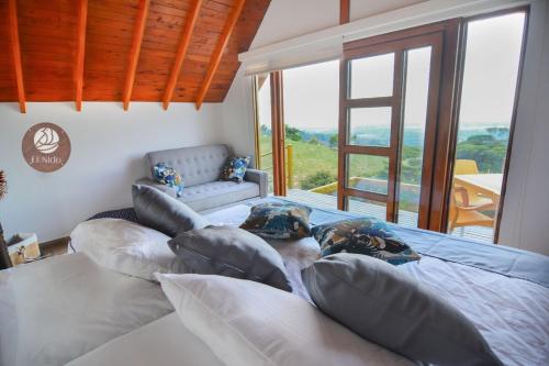 Canario Acogedora Cabaña con Jacuzzi (Canario Acogedora Cabana con Jacuzzi) in Acacias