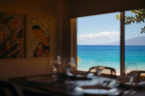 Royal Lahaina Bungalows & Spa - image 11