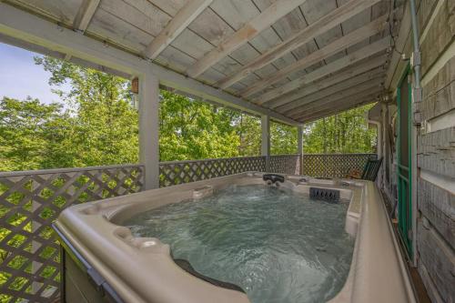 Tiny Pines by Avada Properties, Sevierville (photo 2)