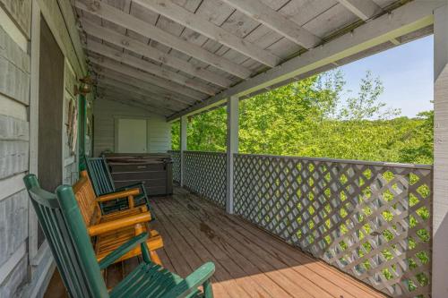 Tiny Pines by Avada Properties, Sevierville (photo 5)