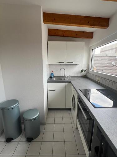 Cozy loft with a view, central, close to tradefair, Düsseldorf (Foto 3)