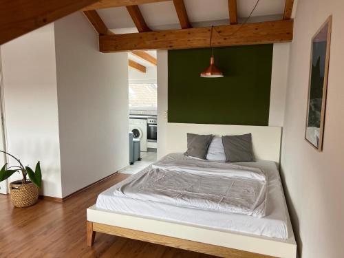 Cozy loft with a view, central, close to tradefair, Düsseldorf (Foto 5)
