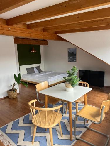 Cozy loft with a view, central, close to tradefair, Düsseldorf (Foto 8)