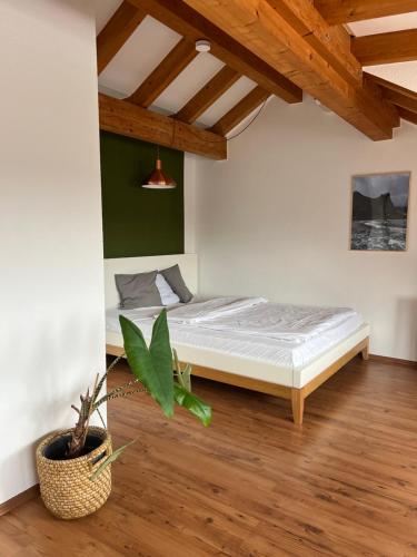 Cozy loft with a view, central, close to tradefair, Düsseldorf (Foto 9)