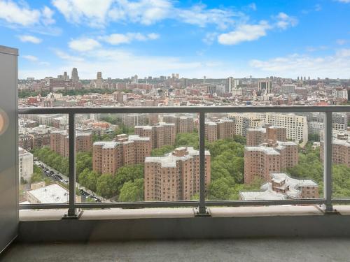 NYC 5th ave Central Park penthouse balcony 3bedroom oasis, New York (photo 6)