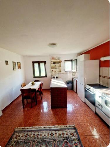Ivan's Holiday Home in Godinje