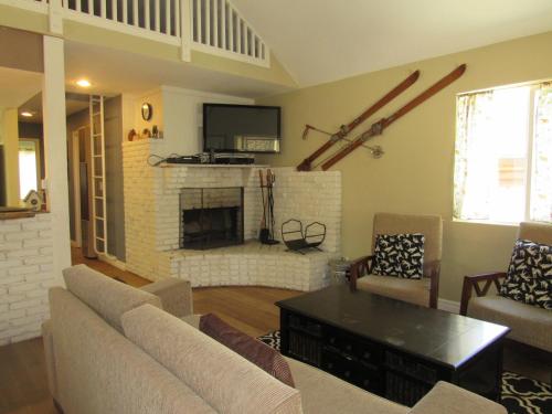 Two-Bedroom House image 10