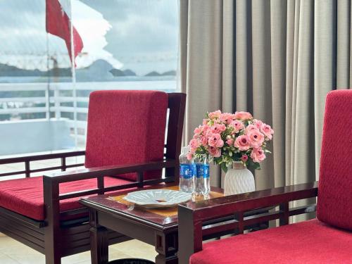 Hung Long Harbour Hotel Cat Ba Island Vietnam