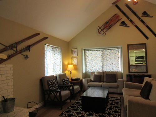 Two-Bedroom House image 7