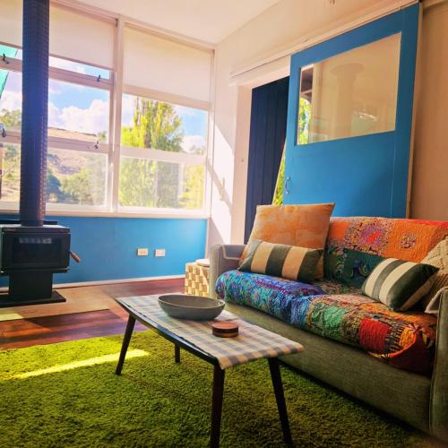 Sunrise Cottage 'Guildford VIC' in Yandoit