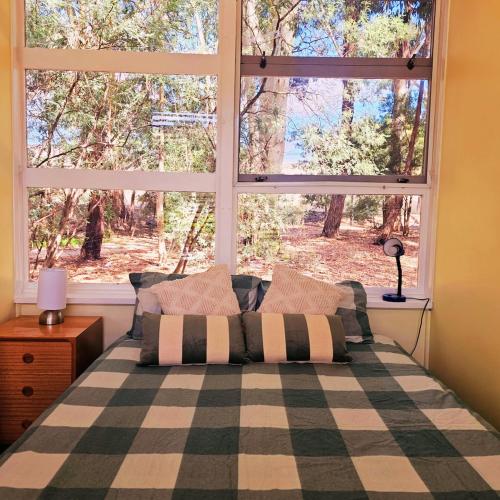 Sunrise Cottage 'Guildford VIC' in Yandoit