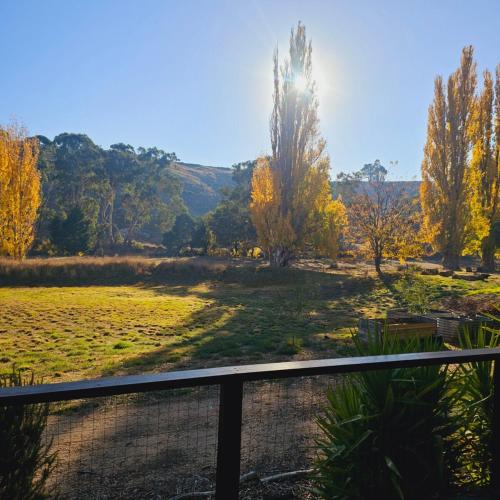 Sunrise Cottage 'Guildford VIC' in Yandoit