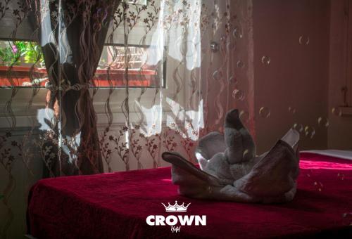 Crown Home - image 14