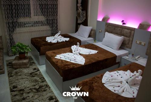 Triple Room with City View image 3