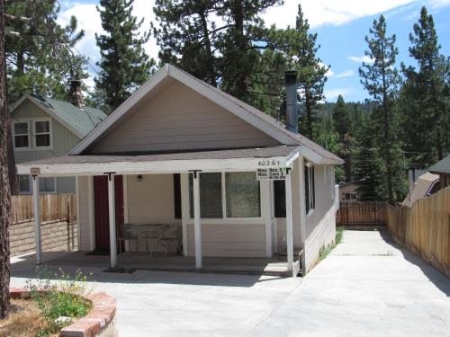 Big B's Den - image 14