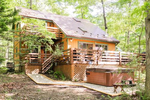 Exterior view, Redbird Haven in Berkeley Springs (WV)