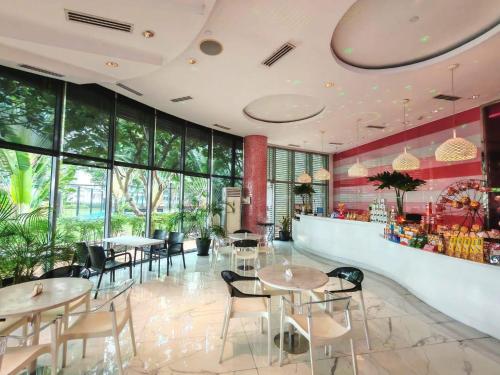 400MBPS! 3Beds 1217 Azure Urban Beach Spa Mall Resto, Manille