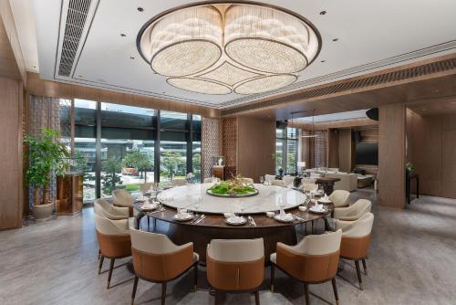 مطعم, 广州星河吉酒店 in مقاطعة نانشا