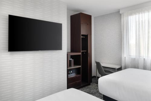 DoubleTree by Hilton Long Island City New York - image 9