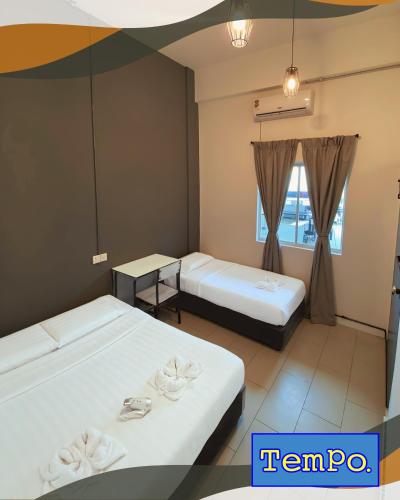 Tempo - Hostel Room Type - Basic Triple Room
