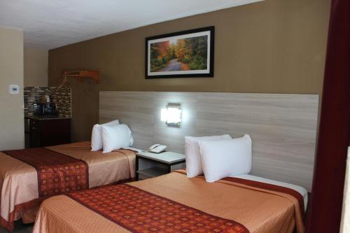 Double Room with Two Double Beds Efficiency - Non Smoking