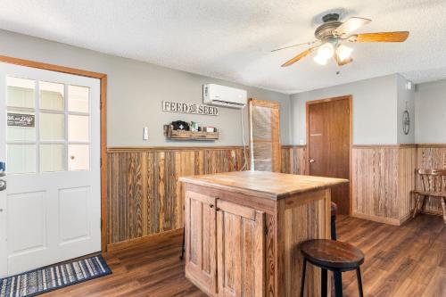 Hidden Maples Hideaway in Utopia (TX)