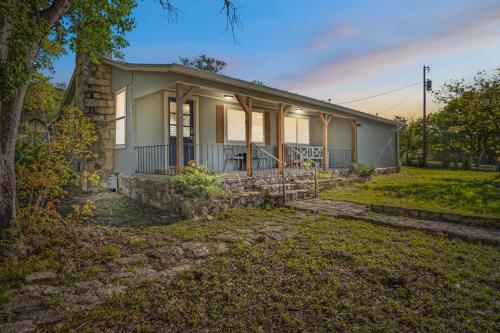 Hidden Maples Hideaway in Utopia (TX)