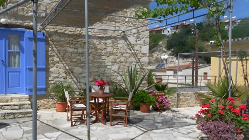 Viesnīcas āriene, Cozy Courtyard Apartment in Skarinou