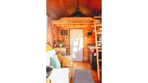 Konyha, Saddle Country Escape by Tiny Away in Broadford