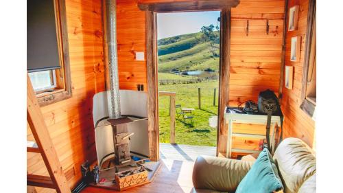 Kilátás, Saddle Country Escape by Tiny Away in Broadford