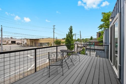 Experience the Unique Re-Nu Shipping Container #4 in Louisville, USA