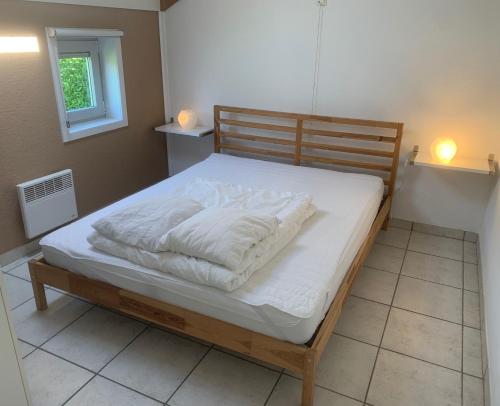 Three-Bedroom Holiday Home  image 6
