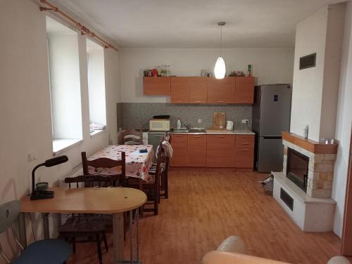 廚房, Slapská přehrada Radíč (Slapska prehrada Radic) in 普魯洪尼斯