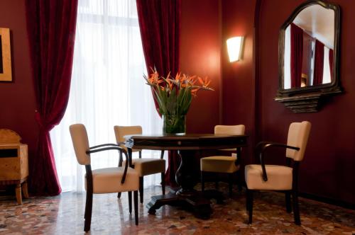 บริการและสิ่งอำนวยความสะดวก, Antico Hotel Vicenza in วิเซนซ่า