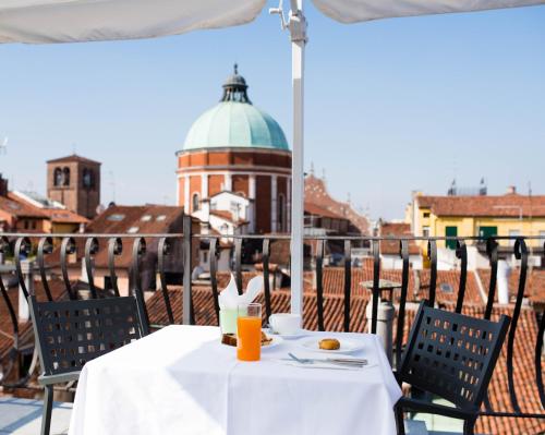 ระเบียง/ชานเรือน, Antico Hotel Vicenza in วิเซนซ่า