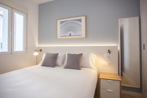 Two-Bedroom Apartment with Balcony image 5