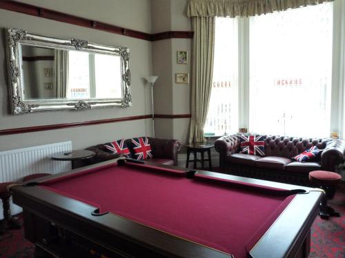 Hilbre Hotel - image 8