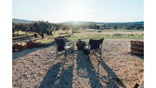 Iekārtas, Farm Stay at Sheltered Paddock by Tiny Away in Percydale