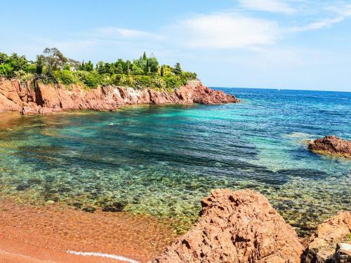 T2 Cocon a 5 min de la plage Calme & Confort in Boulouris