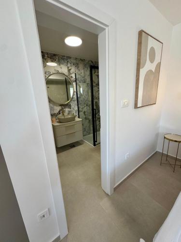 Apartments Toma in Новаля