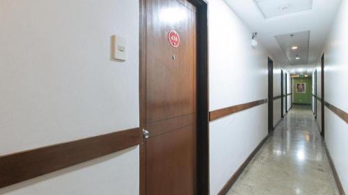 RedDoorz @ Express Inn Lapu Lapu – City of Lapu-Lapu, IL