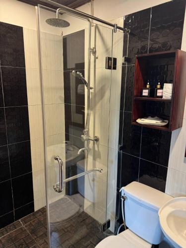 Twin Room image 9