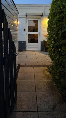 A szálláshely kívülről, 4 person Bungalow at beach, sea, dunes, lake, forestside in Noordwijkerhout
