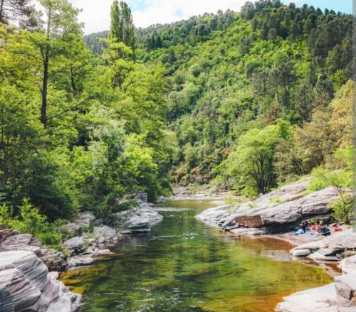 Nabij attractie, Ma chambre en Lozère, independante & patio "Tata Gene" (Ma chambre en Lozere, independante & patio "Tata Gene") in Ispagnac