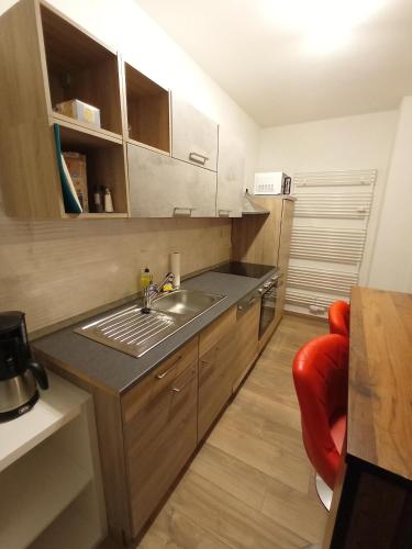virtuve, kleine 1-Raum-Ferienwohnung mit hohem Komfort in Teuchern