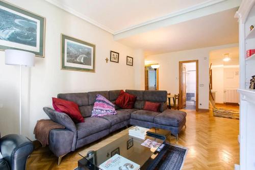 Modern apartment in Donostia 75 m² with jacuzzi. - image 5