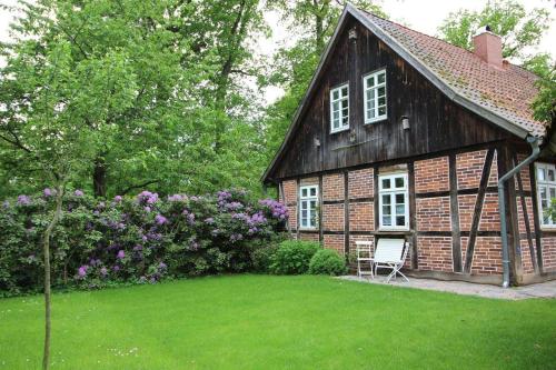 FW Alte Bauernkate "Kaminstube" in 法斯伯格